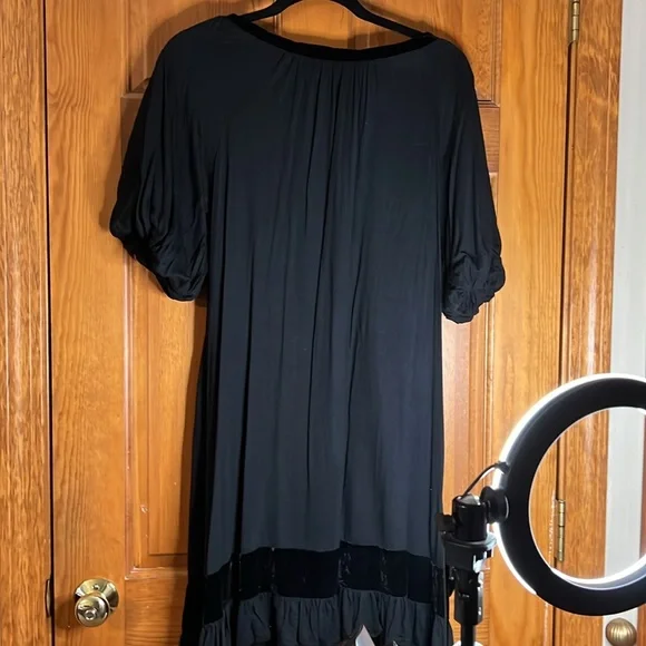 Women's Size XL Juicy Couture Short-Sleeve Dress Black With Velvet Trim - Picture 7 of 9